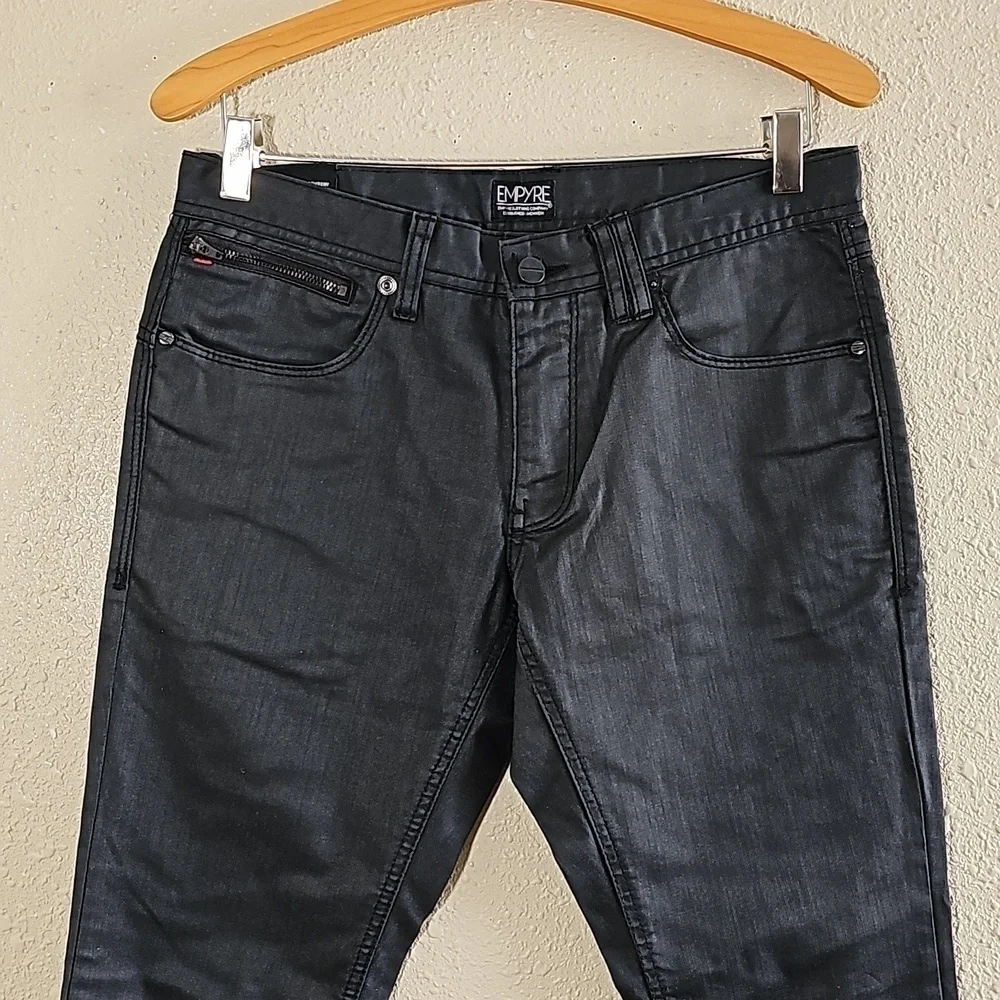 EMPYRE Jeans.
